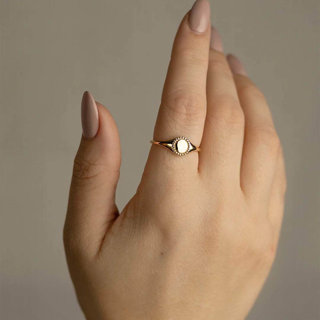 9ct Gold Cute Round Signet Ring