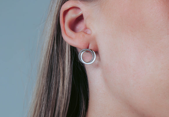 Georgini Reflection Circles Earrings Silver & White Enamel
