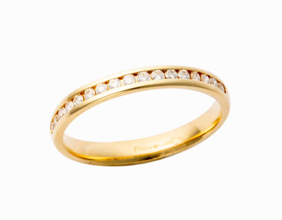 Ladies 3mm Diamond-set Wedding Ring Pattern 211