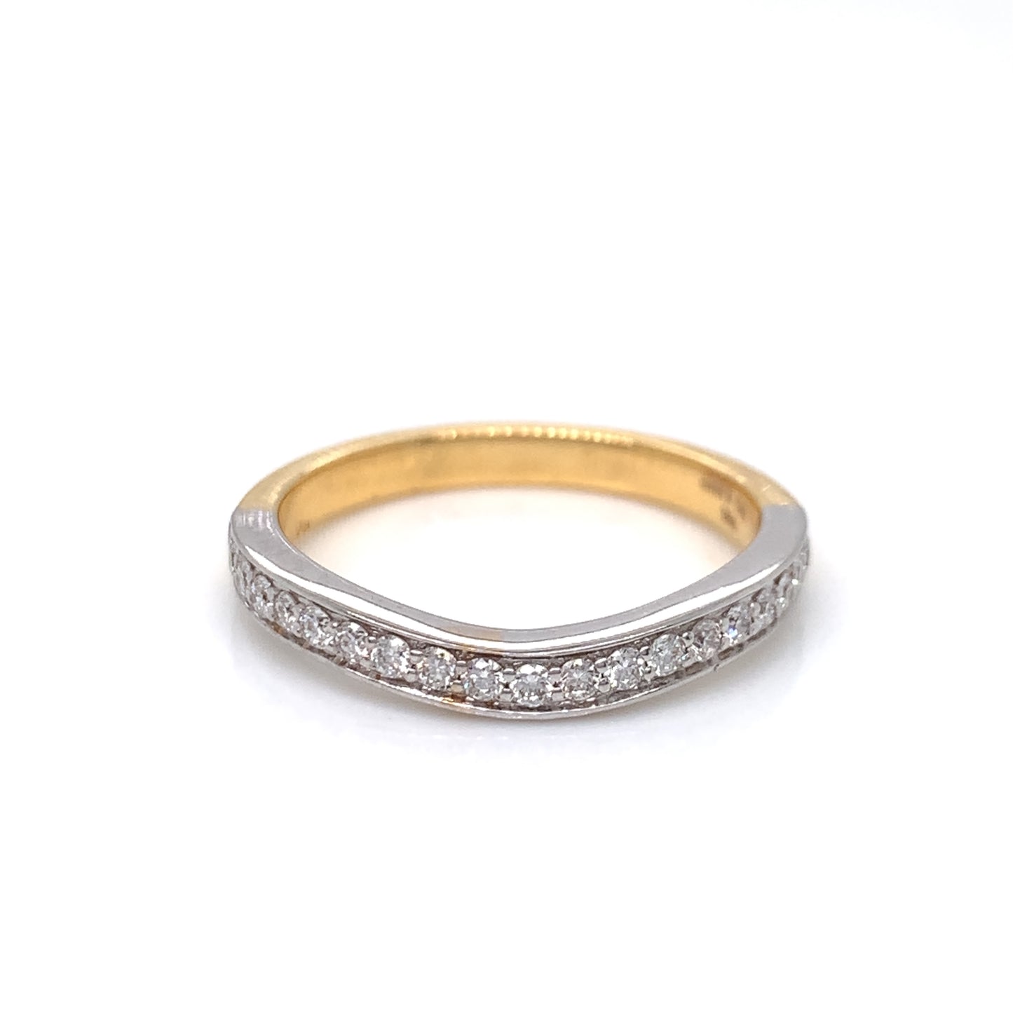 18ct Gold Diamond Pavé set 0.21ct Curved Band X130