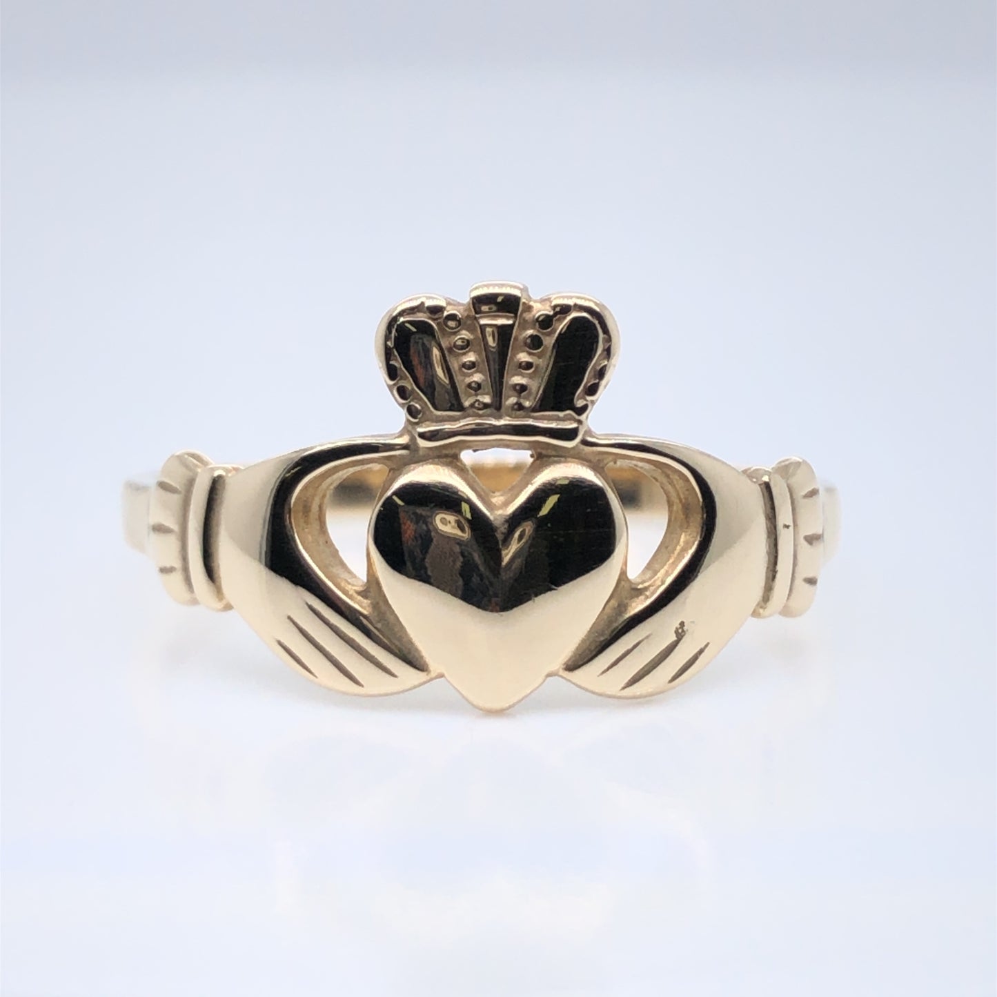 9ct Gold Unisex Claddagh Ring CR33