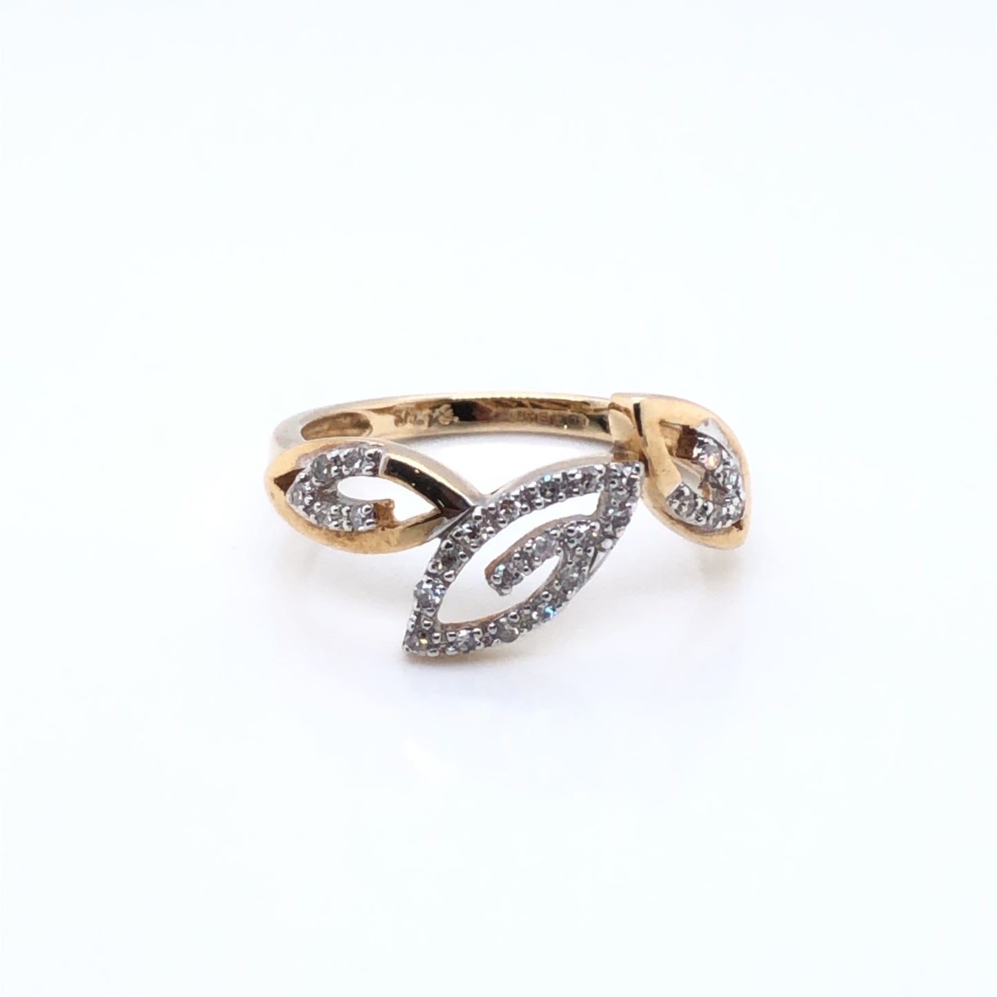 9ct Gold Diamond Three Leaf Ring DR036