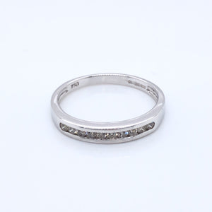 18ct White Gold Diamond 0.20ct Channel-set Ring