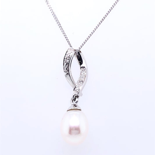 9ct White Gold Freshwater Pearl & Diamond Teardrop Pendant