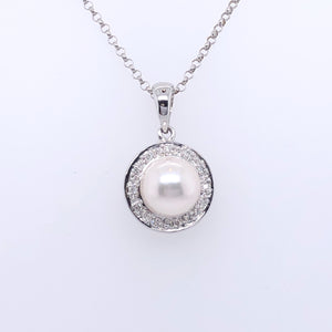 18ct White Gold Cultured Pearl & Pavé Diamond Halo Pendant