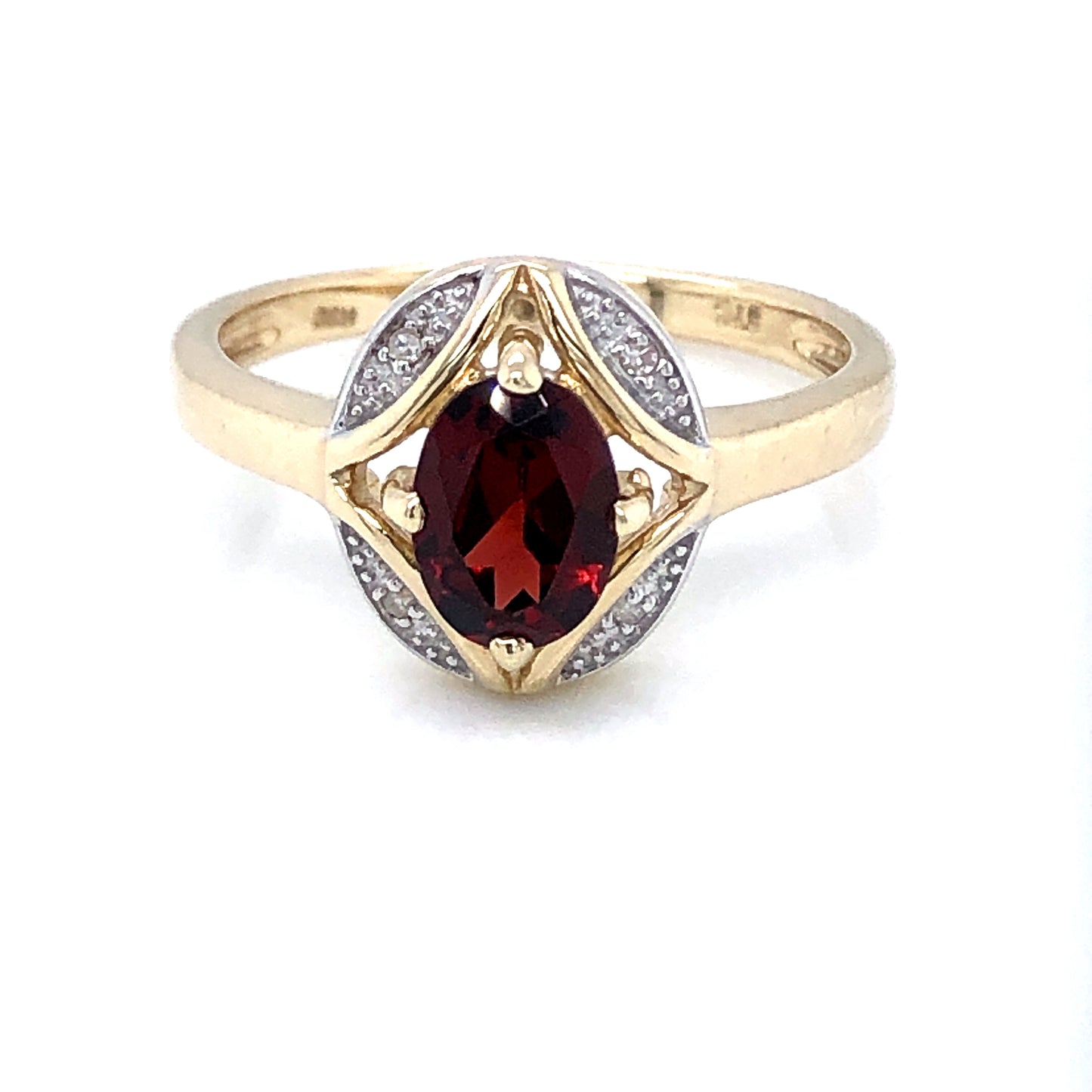 9ct  Gold Garnet & Diamond Ring