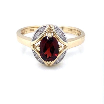 9ct  Gold Garnet & Diamond Ring GRX178