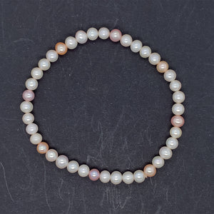 Freshwater White & Peach Pearl 5mm Elasticated Bracelet