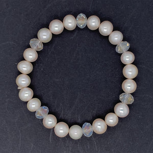 Freshwater Pearl & Crystal Elasticated Bracelet