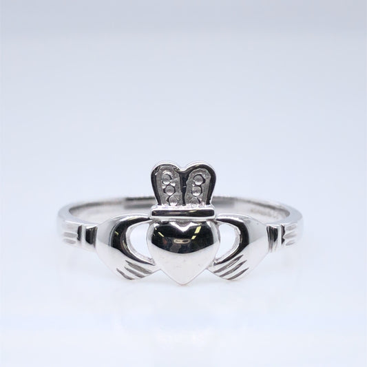 9ct White Gold Ladies Claddagh Ring