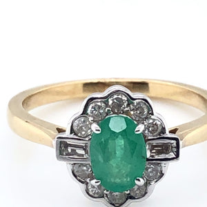 9ct Gold Emerald & Diamond 0.30ct Vintage Lace Ring