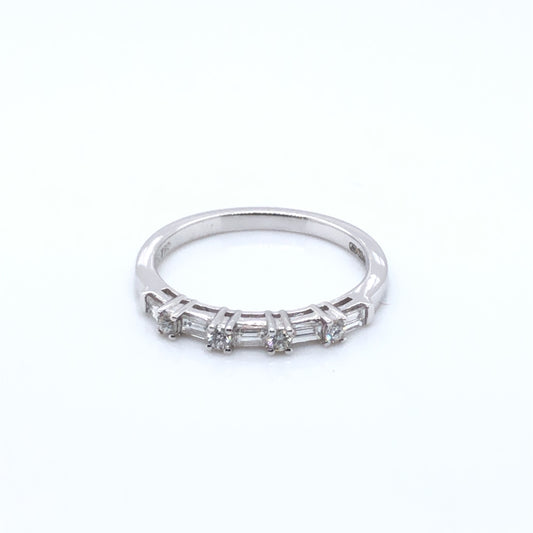 18ct White Gold Baguette/Round 0.40ct Diamond Eternity Ring X8/11