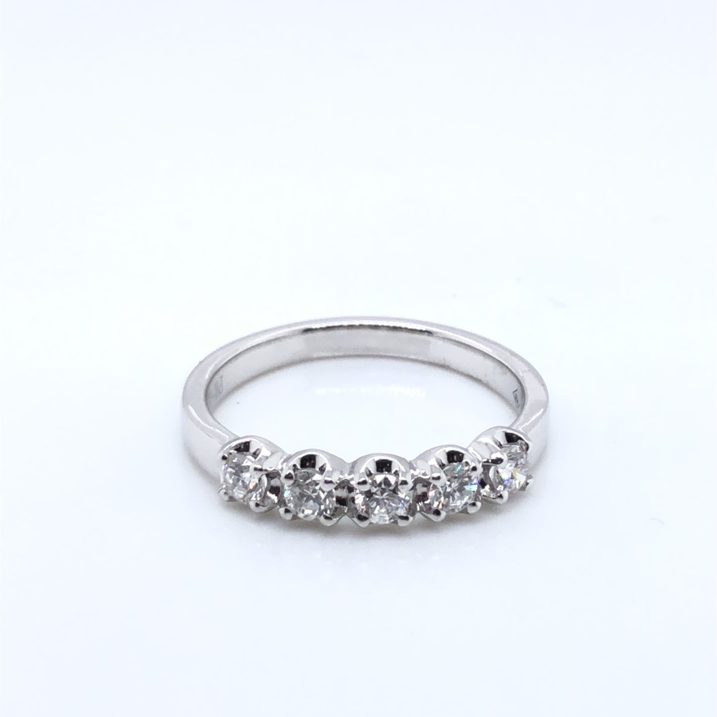 18ct White Gold Diamond 0.49ct Eternity Ring X89