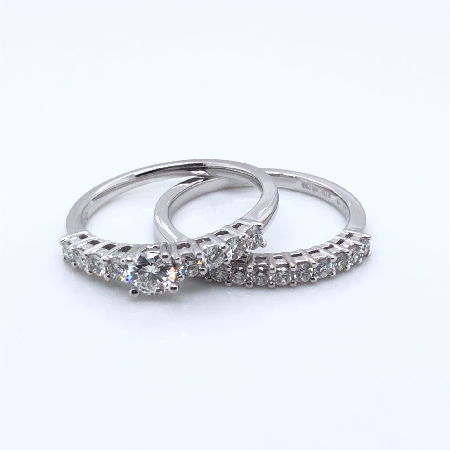 18ct White Gold Diamond 2-Ring Set Z11/28